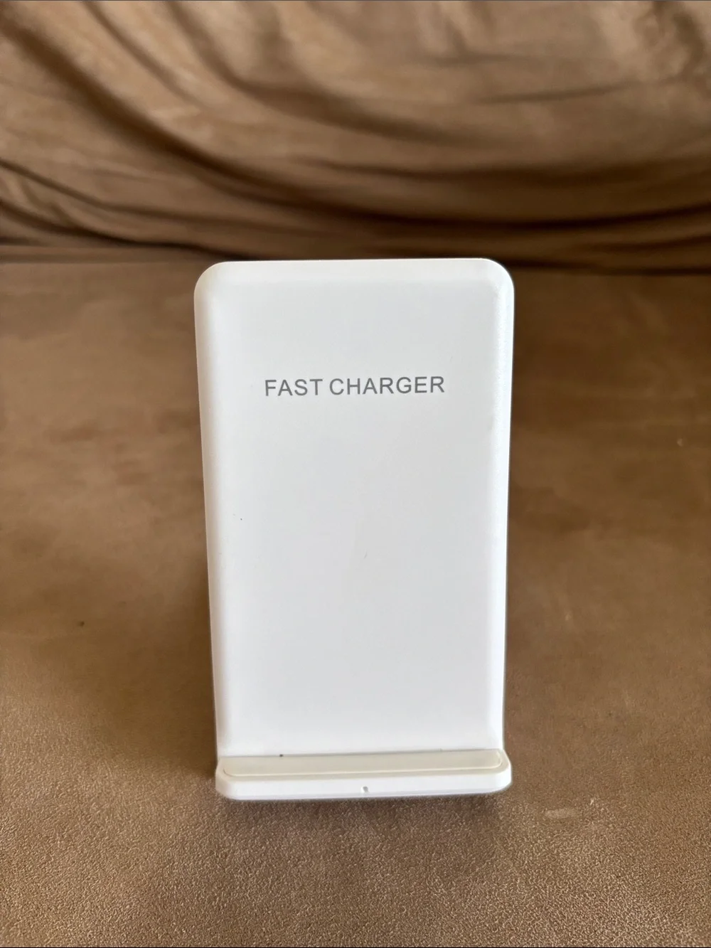 White Fast Charger Wireless Phone Stand